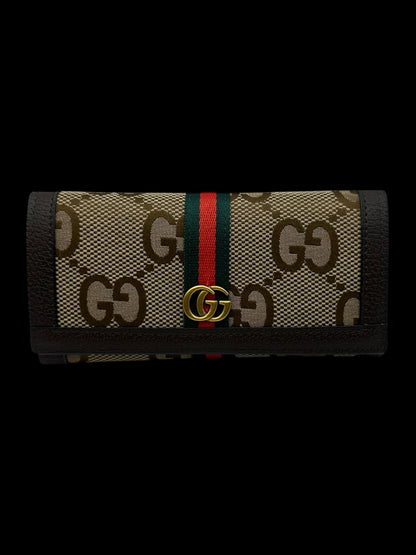 GG Button Wallet