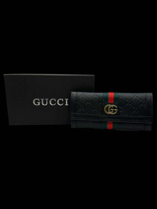 GG Button Wallet
