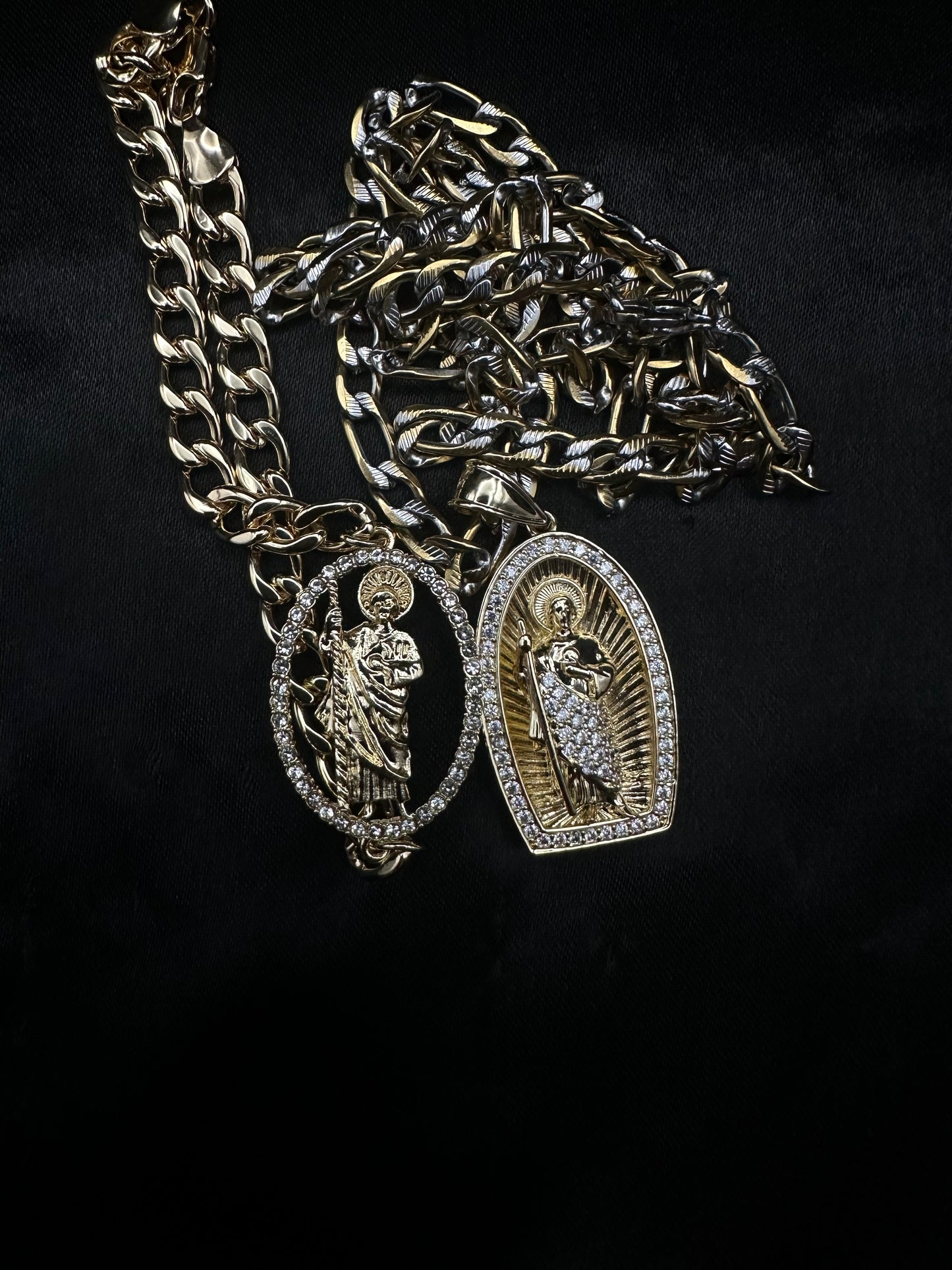 San Judas Gold Set