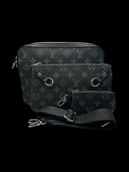 Three piece crossbody