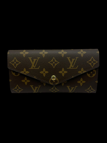 Lv Button Wallet